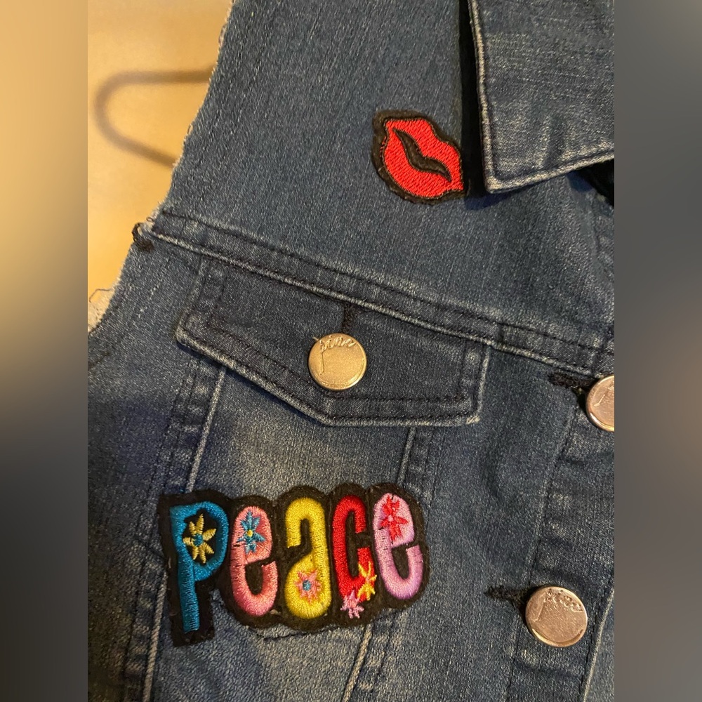 Patchwork Sequined Denim Vest - Picture 8 of 9